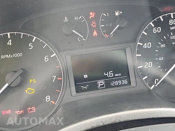 2015 Nissan Sentra S – miniatura 12