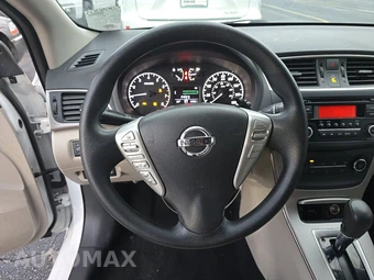 2015 Nissan Sentra S – miniatura 10