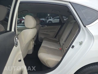 2015 Nissan Sentra S – miniatura 13