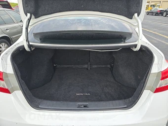 2015 Nissan Sentra S – miniatura 16