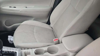 2015 Nissan Sentra S – miniatura 32