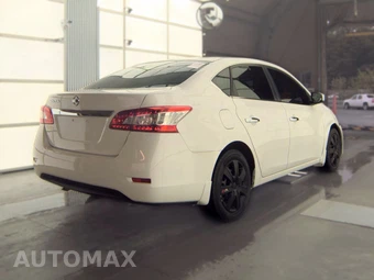2015 Nissan Sentra S – miniatura 4