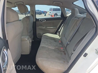 2015 Nissan Sentra S – miniatura 13