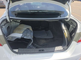 2015 Nissan Sentra S – miniatura 16