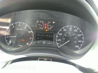 2015 Nissan Sentra S – miniatura 18