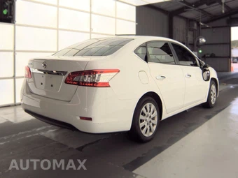 2015 Nissan Sentra S – miniatura 4