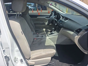 2015 Nissan Sentra S – miniatura 8