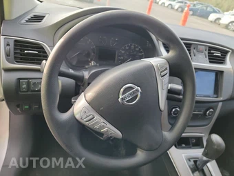 2015 Nissan Sentra S – miniatura 10