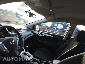 2015 Nissan Sentra S – miniatura 20