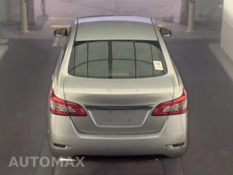 2015 Nissan Sentra S – miniatura 6
