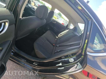 2015 Nissan Sentra S – miniatura 10