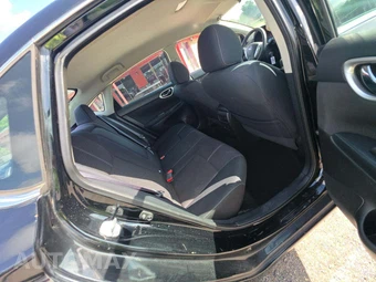 2015 Nissan Sentra S – miniatura 13