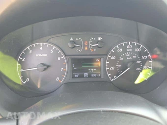 2015 Nissan Sentra S – miniatura 6