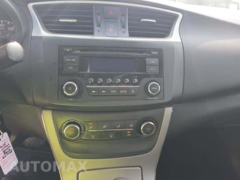 2015 Nissan Sentra S – miniatura 7