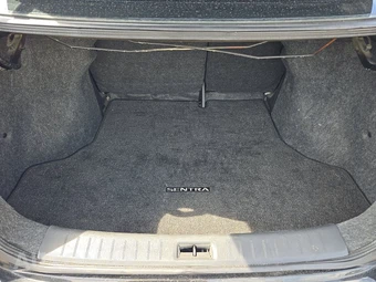 2015 Nissan Sentra SR - miniatura 16