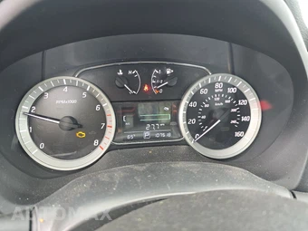 2015 Nissan Sentra SV – miniatura 12