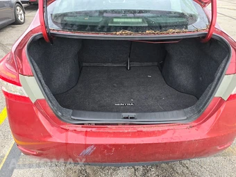 2015 Nissan Sentra SV – miniatura 16