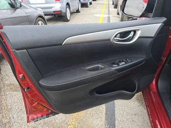 2015 Nissan Sentra SV – miniatura 9
