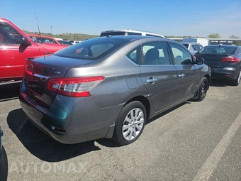 2015 Nissan Sentra SV – miniatura 4