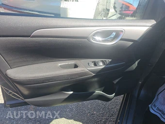 2015 Nissan Sentra SV – miniatura 9