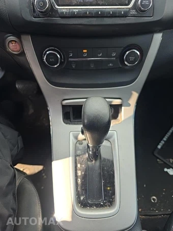2015 Nissan Sentra SV – miniatura 28