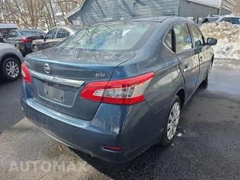 2015 Nissan Sentra SV – miniatura 4