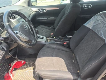2015 Nissan Sentra SV – miniatura 13