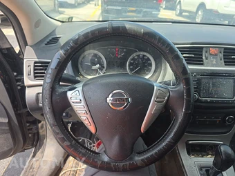 2015 Nissan Sentra SV – miniatura 16