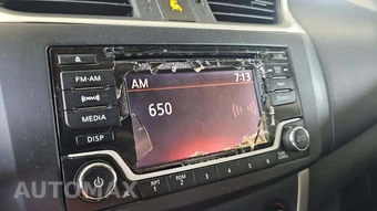 2015 Nissan Sentra SV – miniatura 21
