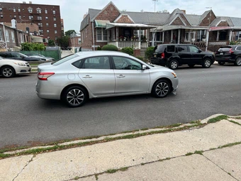 2015 Nissan Sentra SV - miniatura 3