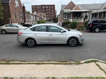 2015 Nissan Sentra SV - miniatura 8