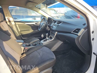 2015 Nissan Sentra SV - miniatura 8
