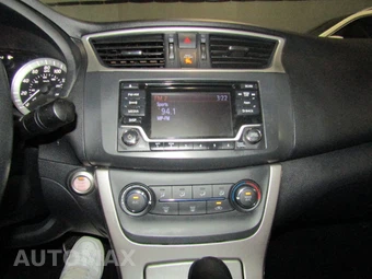 2015 Nissan Sentra SV – miniatura 14