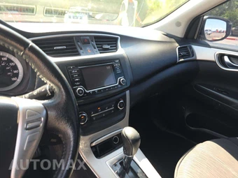 2015 Nissan Sentra SV – miniatura 10