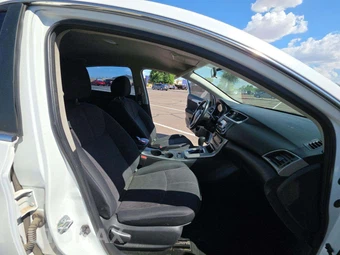 2015 Nissan Sentra SV – miniatura 18