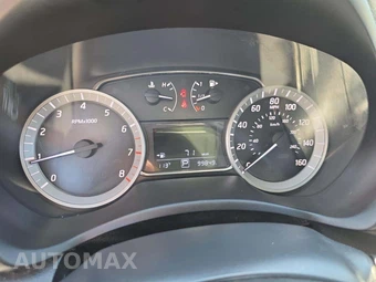 2015 Nissan Sentra SV – miniatura 9