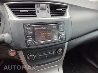 2015 Nissan Sentra SV – miniatura 24
