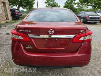 2015 Nissan Sentra SV – miniatura 5