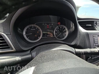 2015 Nissan Sentra SV - miniatura 12