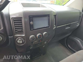 2015 Nissan TITAN S Crew Cab Short Bed - miniatura 10