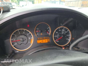 2015 Nissan TITAN S Crew Cab Short Bed - miniatura 9