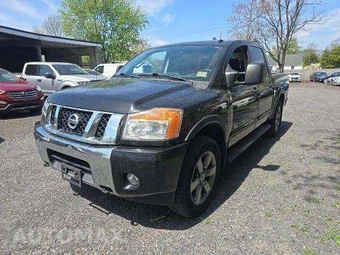 2015 Nissan TITAN SV Crew Cab Short Bed