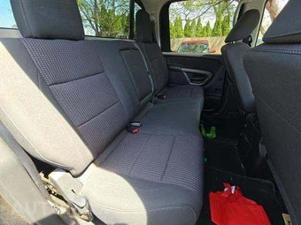 2015 Nissan TITAN SV Crew Cab Short Bed - miniatura 16