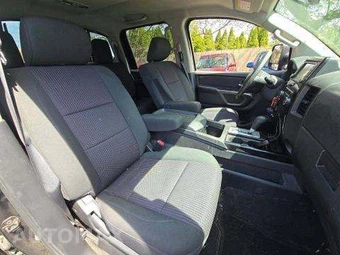 2015 Nissan TITAN SV Crew Cab Short Bed - miniatura 18
