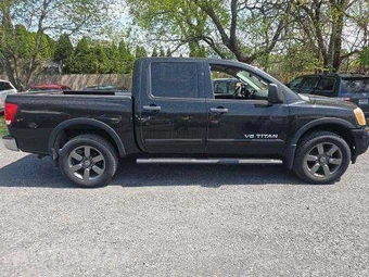2015 Nissan TITAN SV Crew Cab Short Bed - miniatura 4