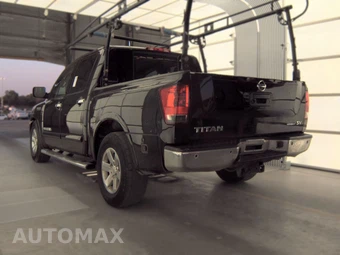 2015 Nissan TITAN SV Crew Cab Short Bed - miniatura 8