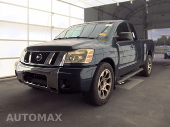 2015 Nissan TITAN SV Extended Cab Medium Bed