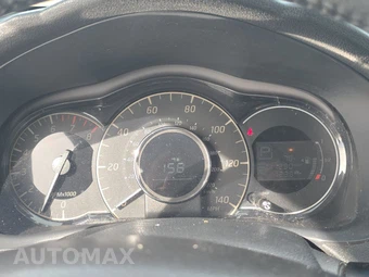 2015 Nissan Versa Note SL – miniatura 12