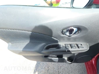 2015 Nissan Versa Note SL – miniatura 9