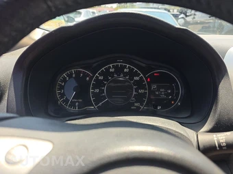 2015 Nissan Versa Note SR – miniatura 12